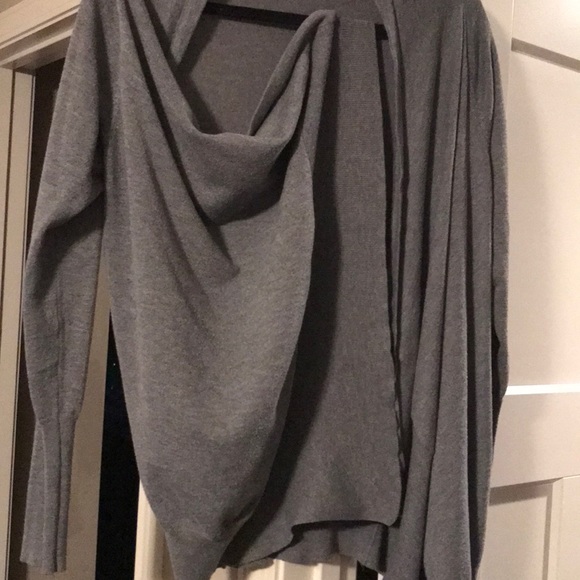 Sweater - Picture 2 of 4